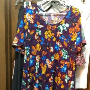 BOGO LulaRoe Perfect T 2X